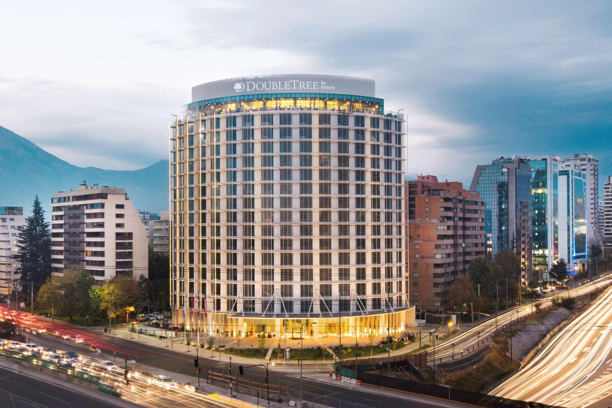 Doubletree By Hilton Santiago Kennedy, Chile Ξενοδοχείο Εξωτερικό φωτογραφία